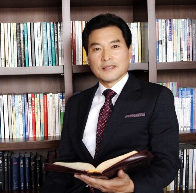 하늘사랑교회 담임목사 이상린